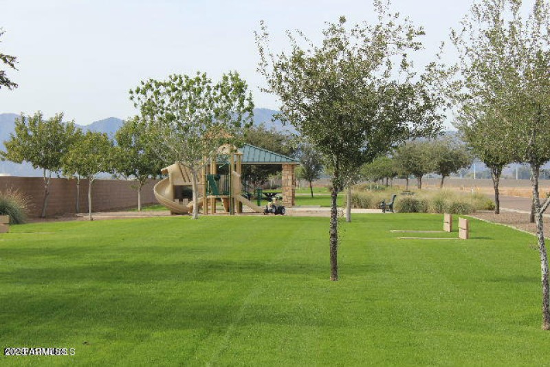 Neighborhood park / greenbelt