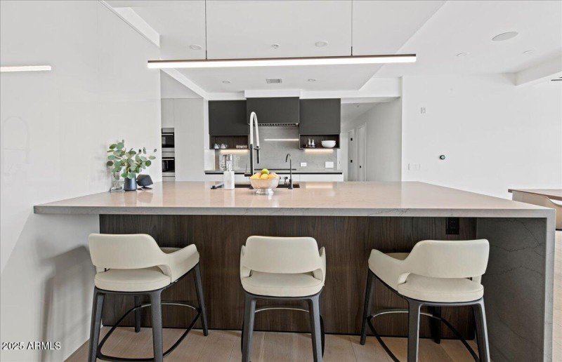 09-7157 E Rancho Vista Dr #4001 09