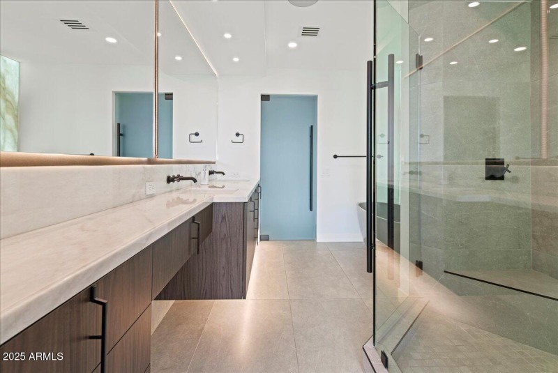 21-7157 E Rancho Vista Dr #4001 21