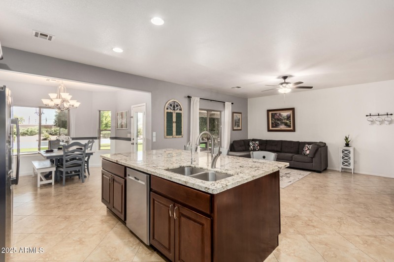 Kitchen/Living room