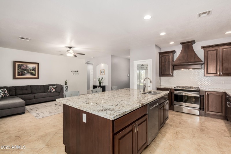 Kitchen/Living room