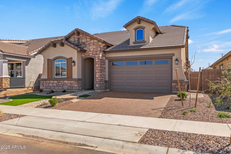 3) FRONT OF HOME