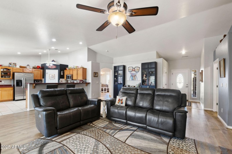 14-Living Room 4