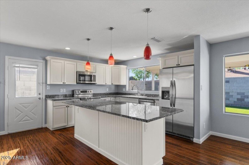 15-Kitchen