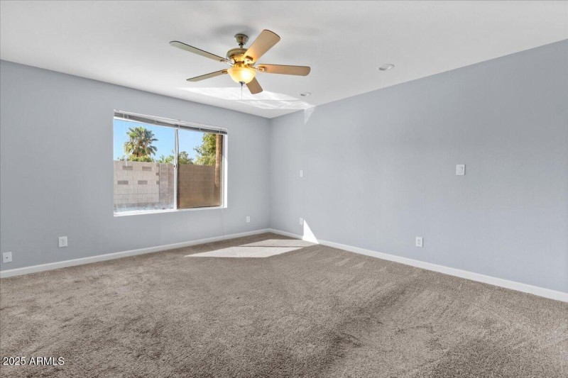 20-Primary bedroom