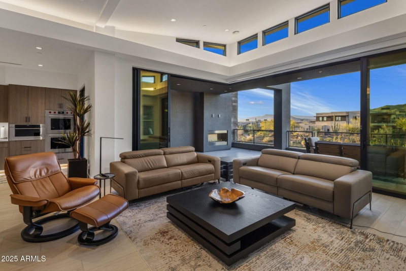 Seamless Indoor-Outdoor Living