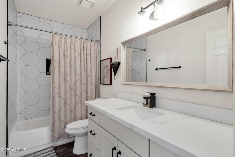 27-web-or-mls-5015-e-karen-dr