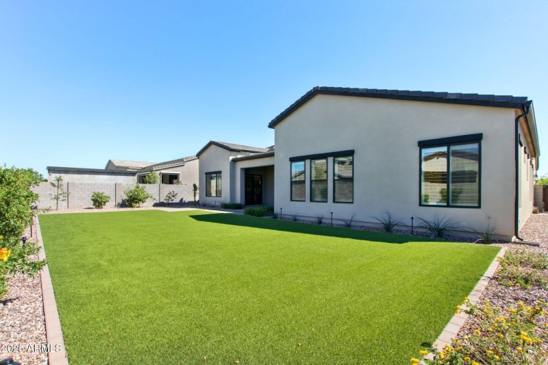 56-web-or-mls-E Sagebrush St-056