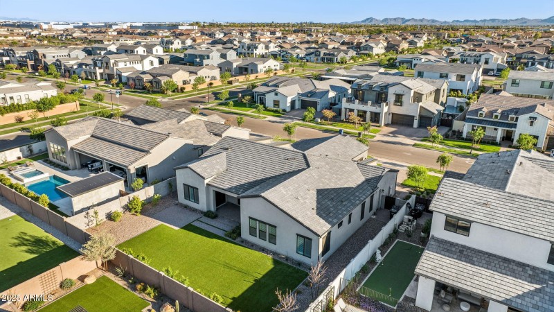 70-web-or-mls-E Sagebrush St-068