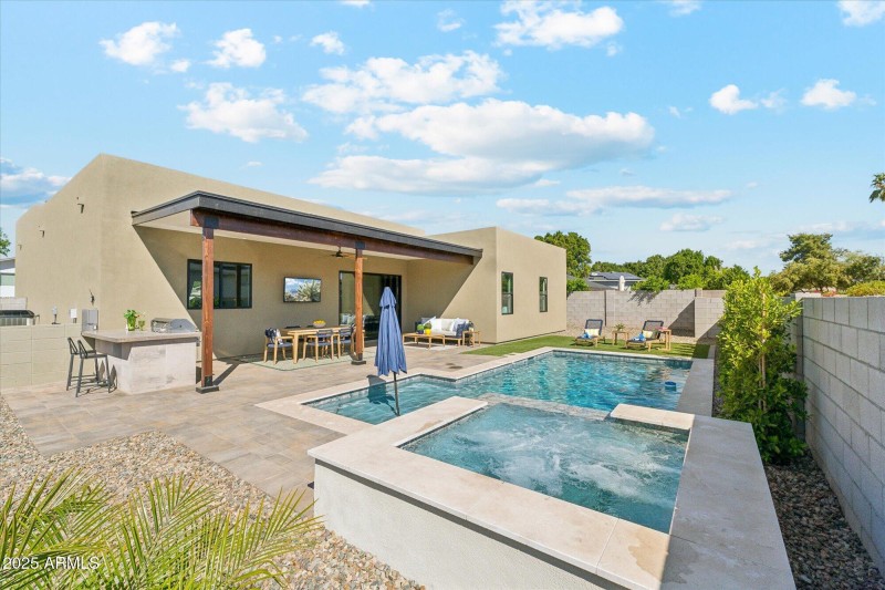 NEW POOL AND SPA