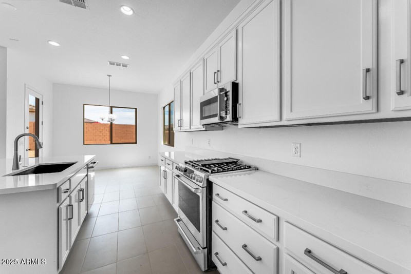 hj-az-phoenix-la-mira-revere-5851-south-