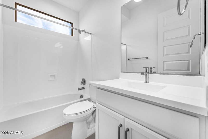 hj-az-phoenix-la-mira-revere-5851-south-