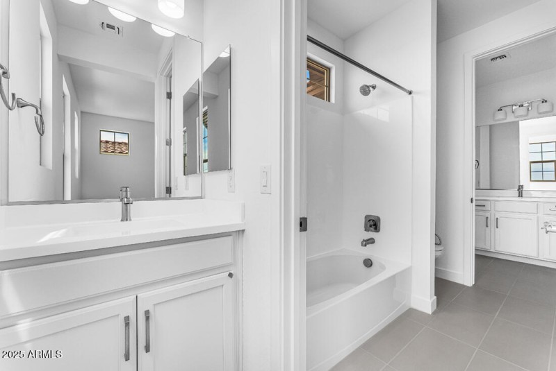 hj-az-phoenix-la-mira-revere-5851-south-