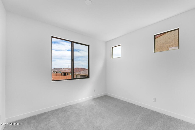 hj-az-phoenix-la-mira-revere-5851-south-