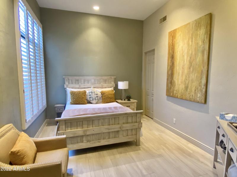 C01847FC-D401-477B-BBD1-A3D46F942F0E