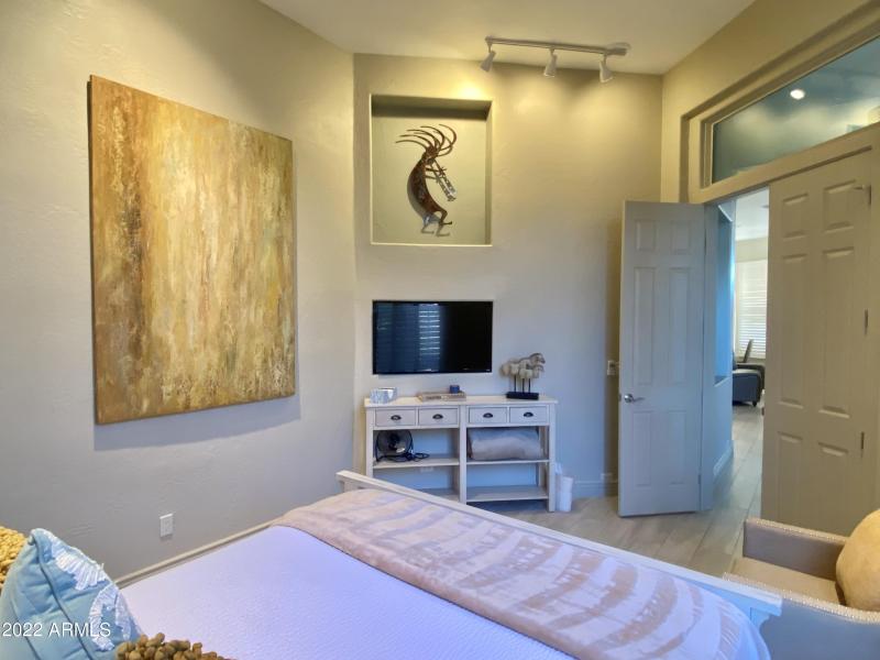 7D51D201-C1C8-465A-9B19-E3460B18DD93