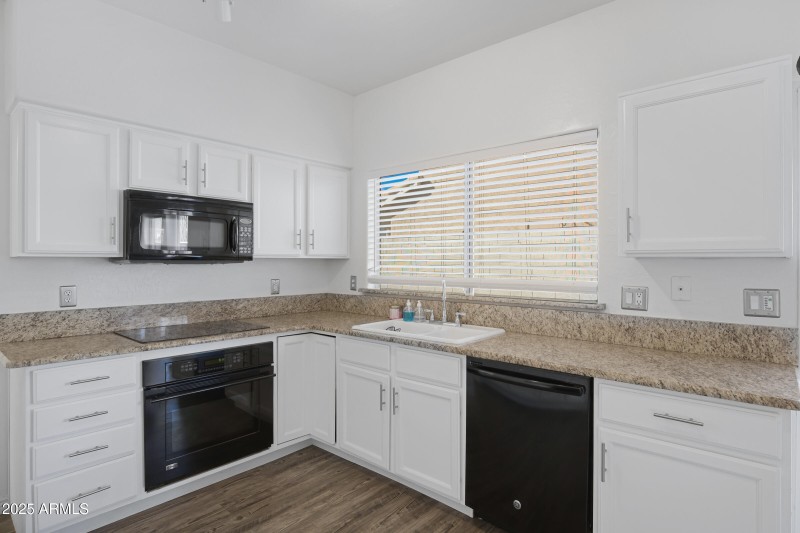 1248 E Briarwood Terrace-19