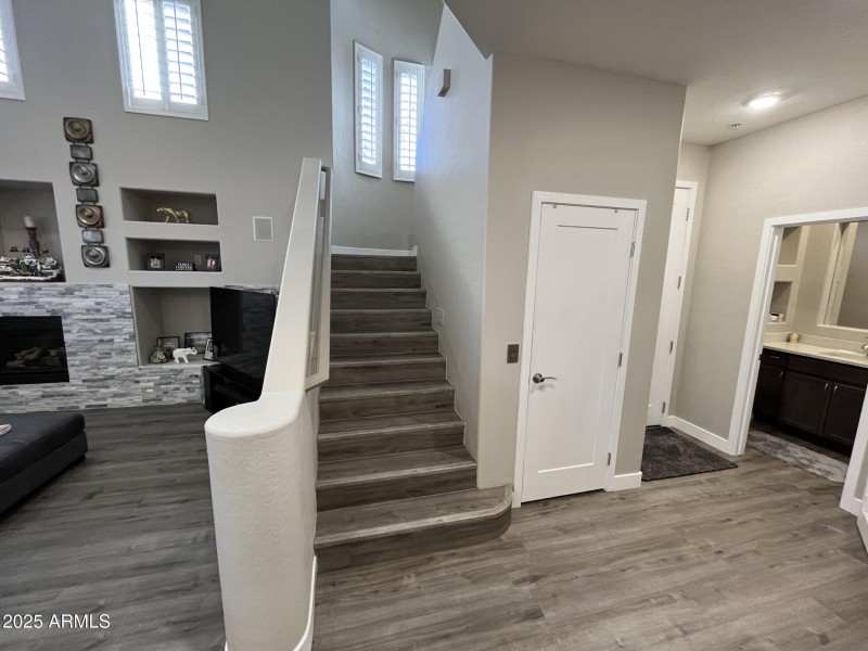 9) 55149-67e110eaad812