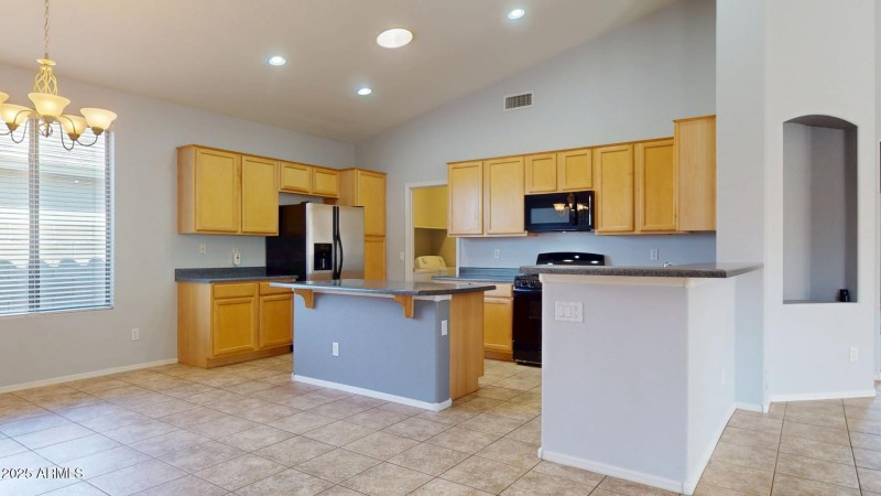 871-E-Sherri-Dr-03292025_084417