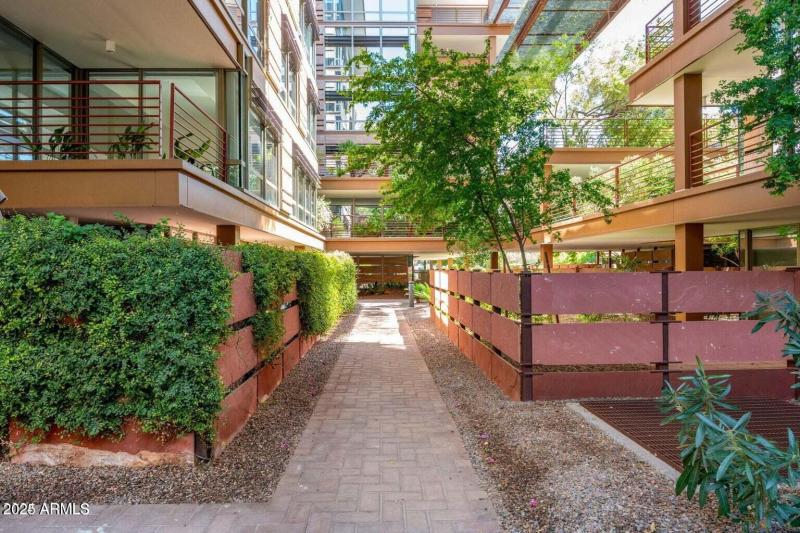 20240927234424326461000000-o