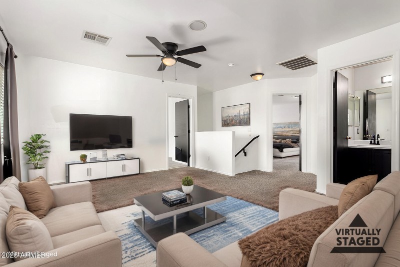 22-67th - Living Room - Standard - 18