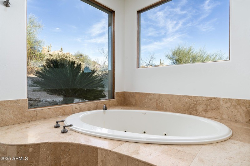 primary soaking tub