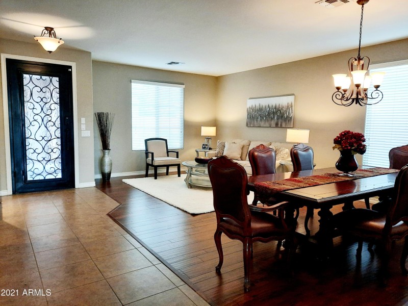 spacious living room_ formal dinning