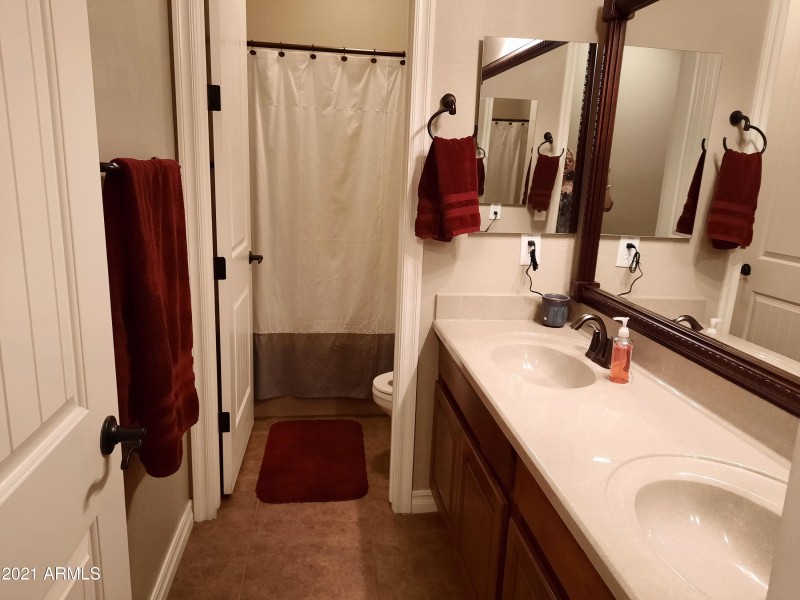 2nd bathroom