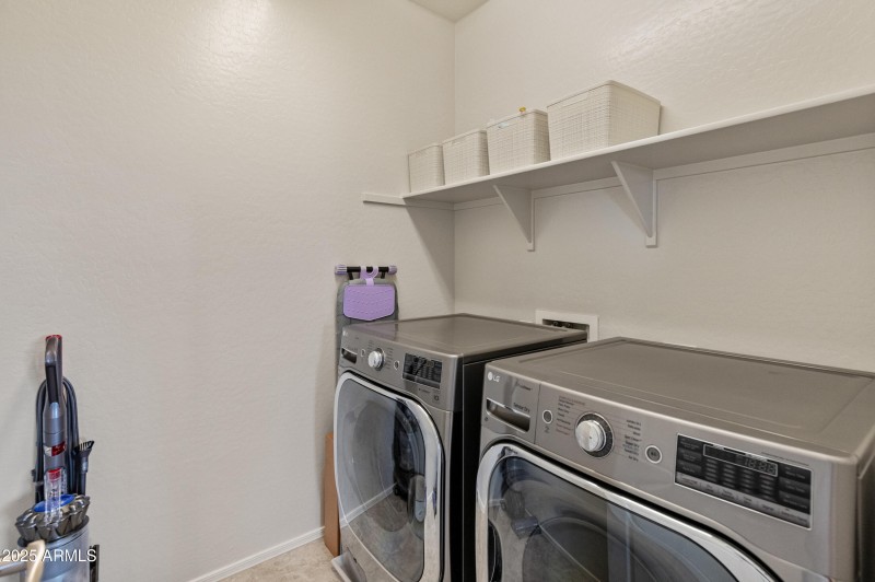 608 E Pasaro Dr-18