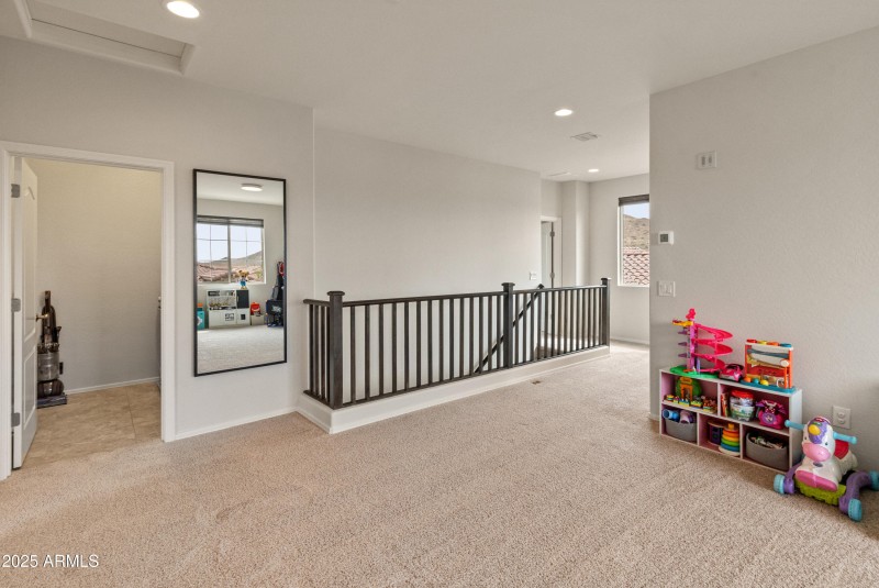 608 E Pasaro Dr-15