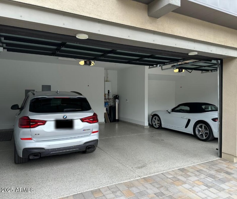 Garage Extra Bay