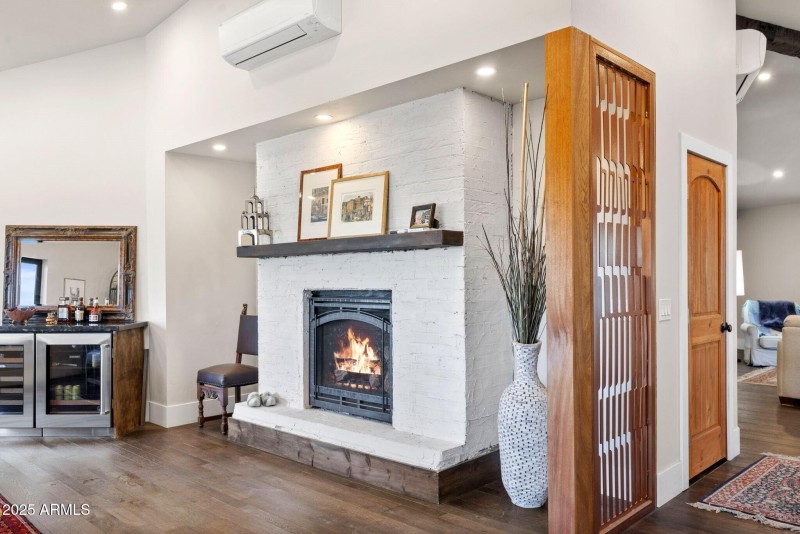 012_Formal Dining Fireplace