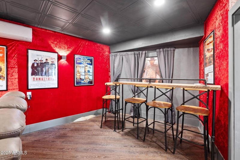 035_Movie Room