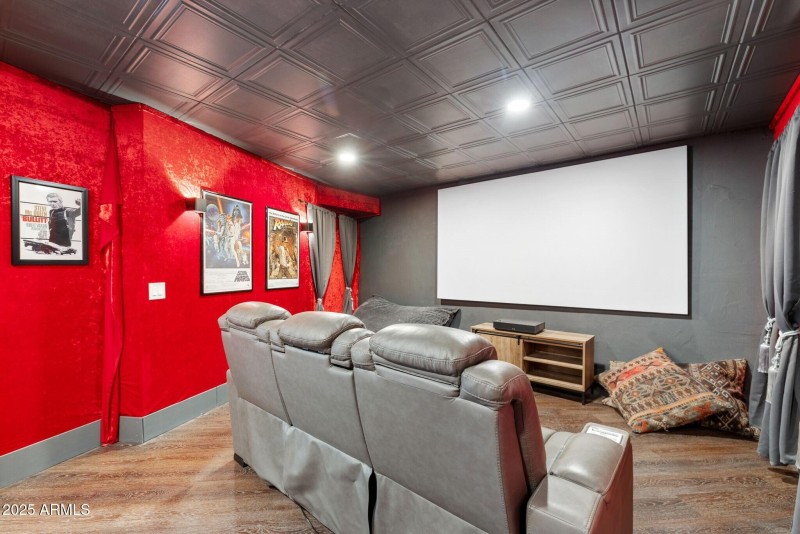 036_Movie Room