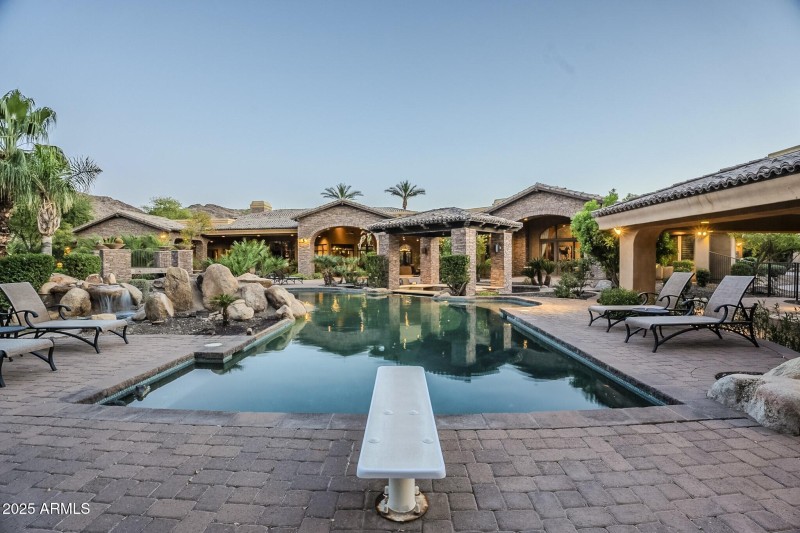 007_Pool wDiving Board