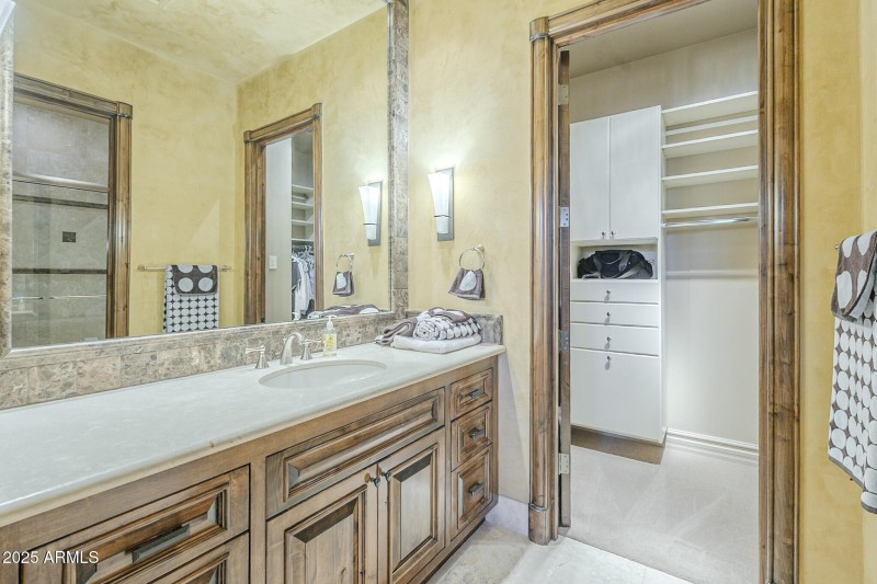 077_Guest Bathroom 3