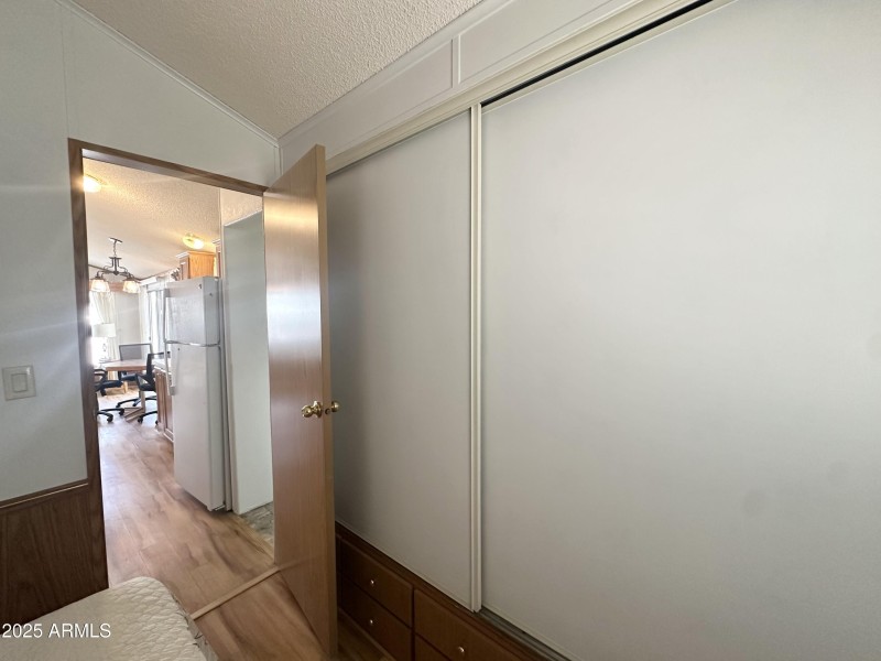 GRAND CLOSET