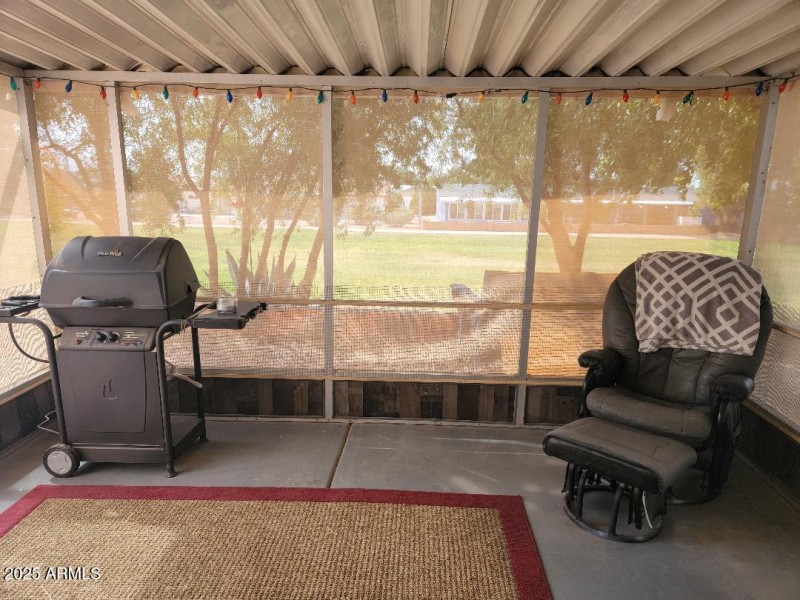 813 screened in porch