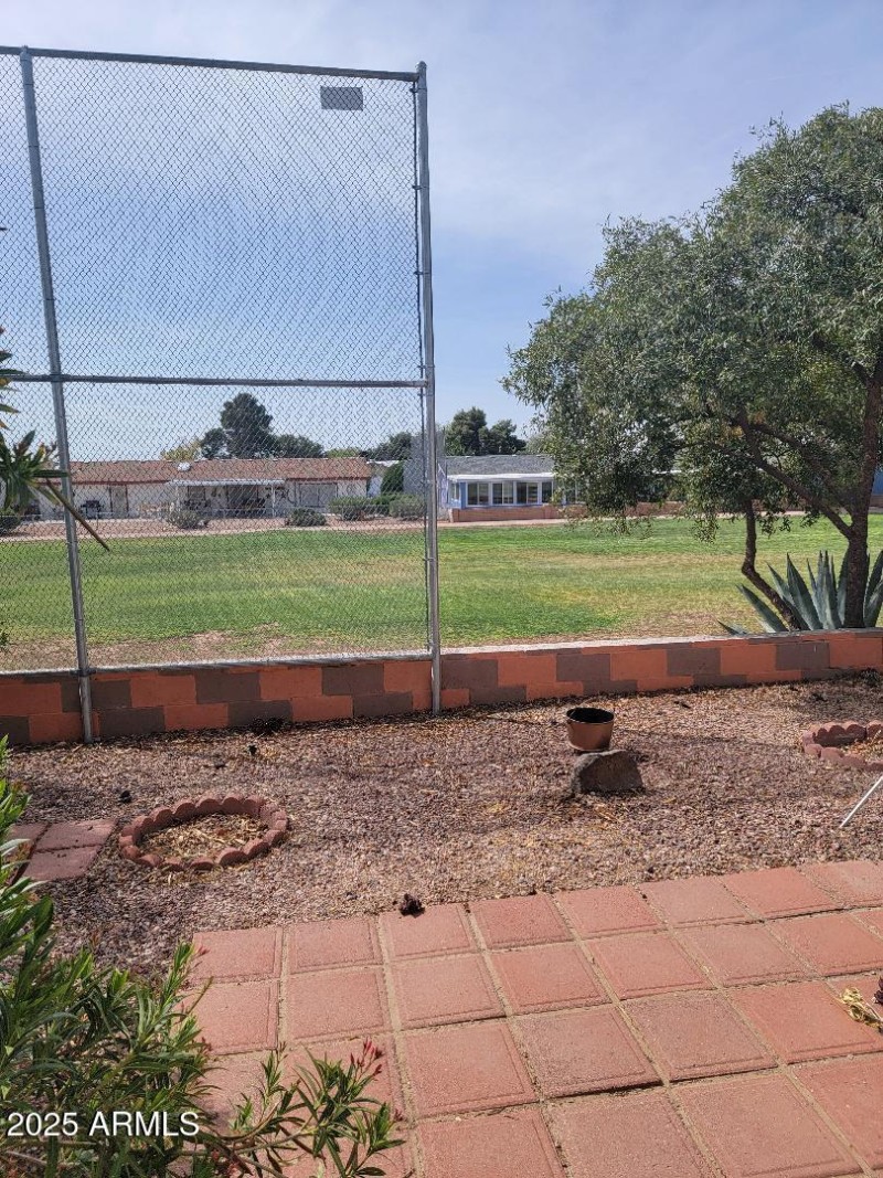 813 Golf fence