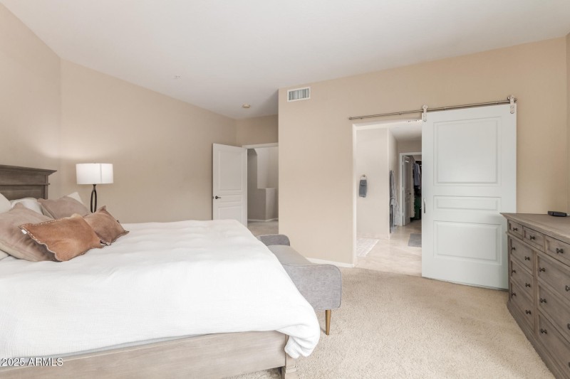 25 Grayhawk