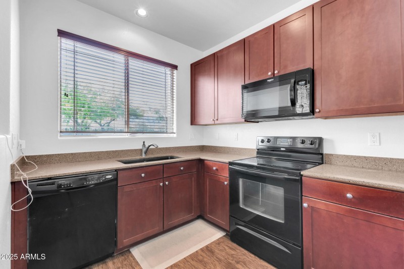 7533 S 31st Pl-11_(2048)