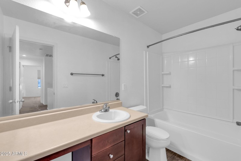 7533 S 31st Pl-19_(2048)