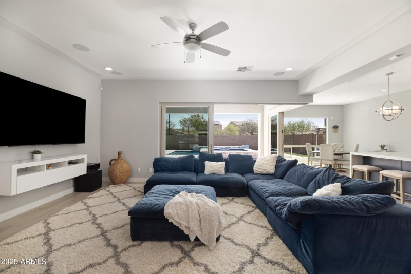 Spacious living room