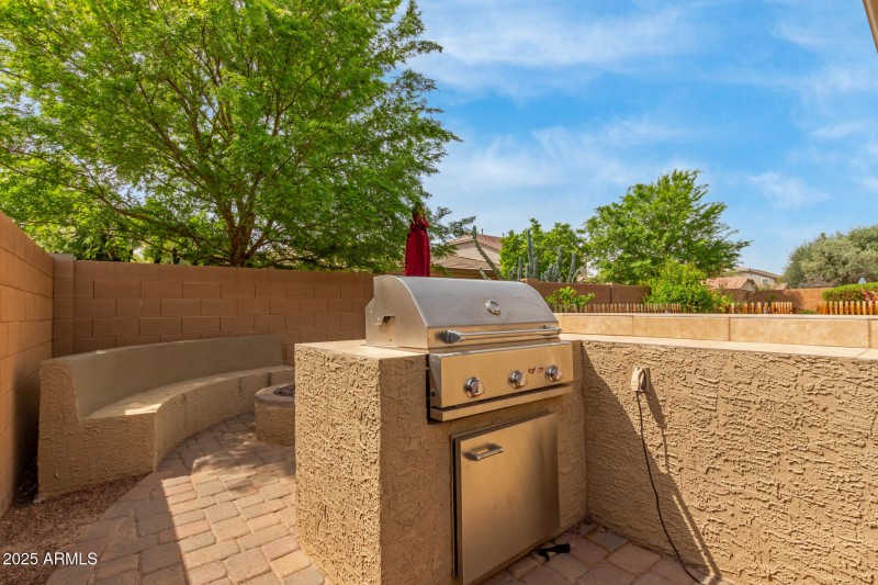 Build in BBQ