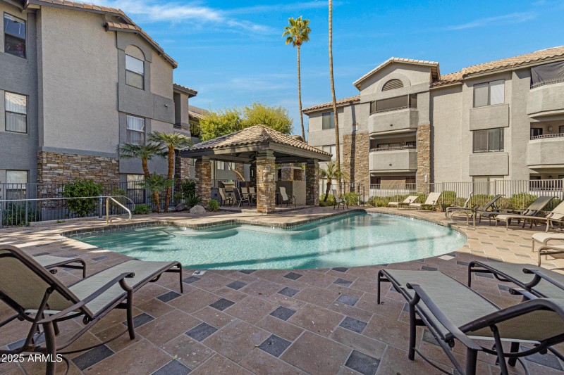 2025 E Campbell Ave apt 114-29