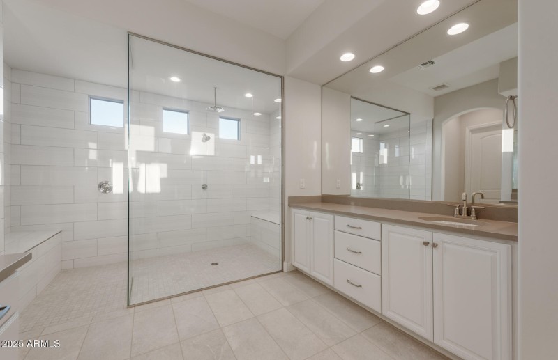Owners Bath