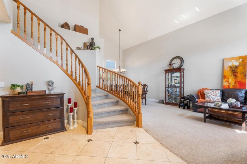 Curved Staircase in Entry