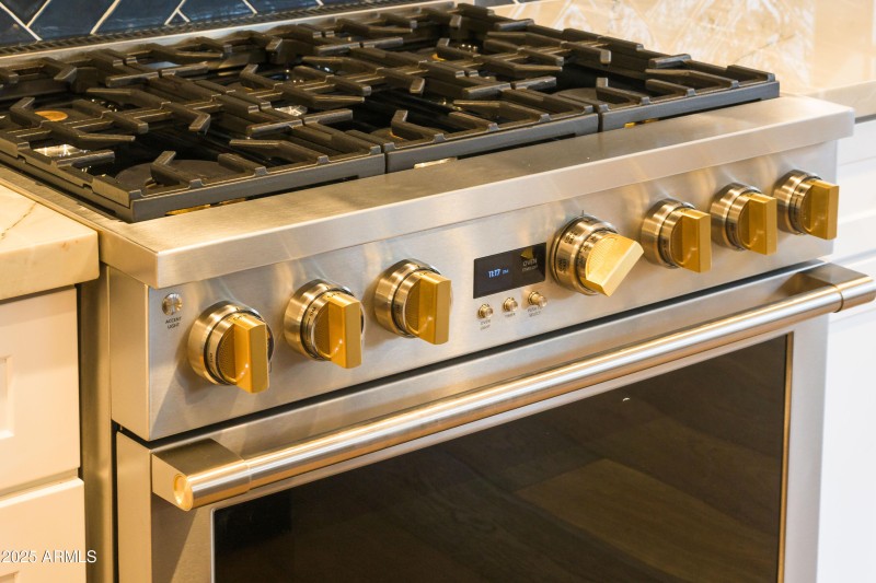 Royal gas range