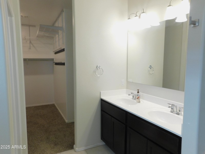 16665NLuna-MasterBath