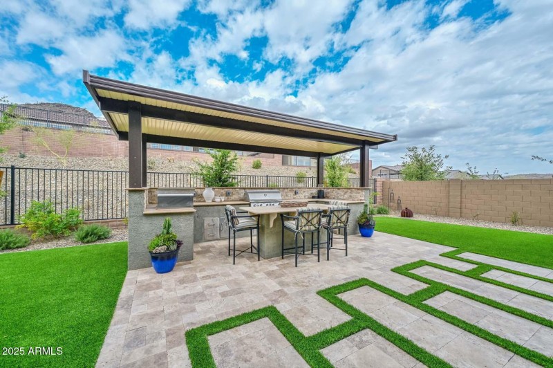 Backyard-Ramada